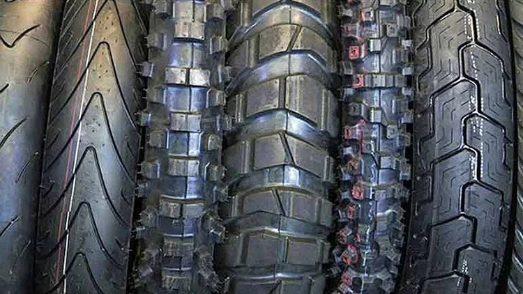 Qué neumáticos elegir para tu moto: guía real según tu tipo de ruta