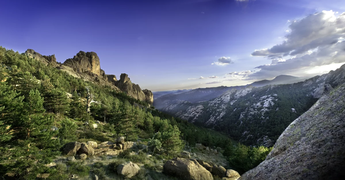 Rutas en moto por el centro de España: Descubre la Sierra de Guadarrama