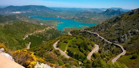 Ruta de los Pueblos Blancos y Sierra de Grazalema
